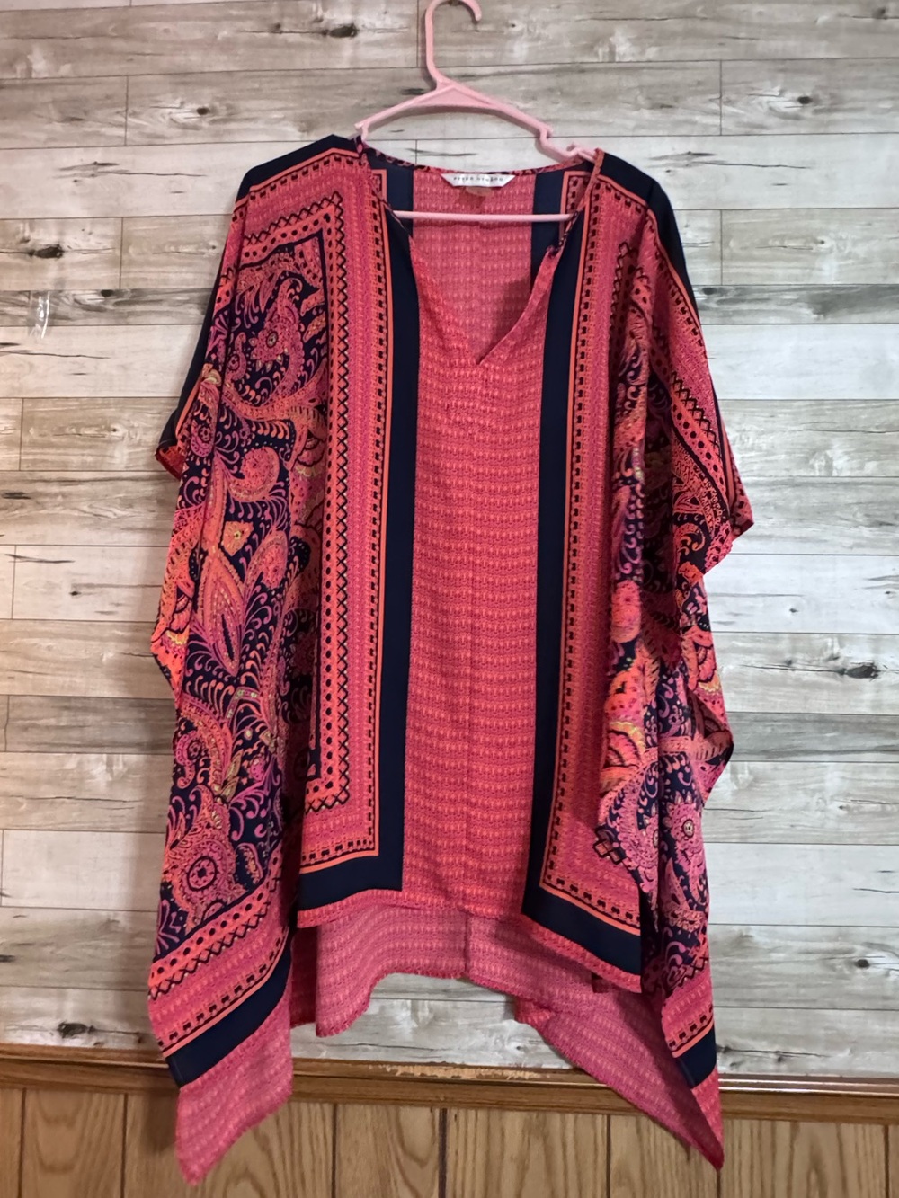 Peter Nygard Coral and Navy Paisley Open-Front Tunic